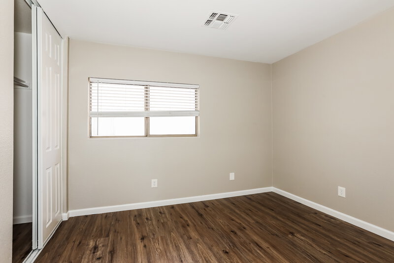 1,800/Mo, 11545 W Scotts Dr El Mirage, AZ 85335 Bedroom View 2