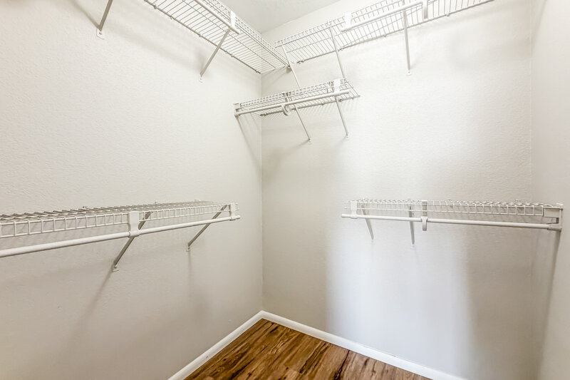 2,120/Mo, 10907 E Arcadia Ave Mesa, AZ 85208 Walk In Closet View