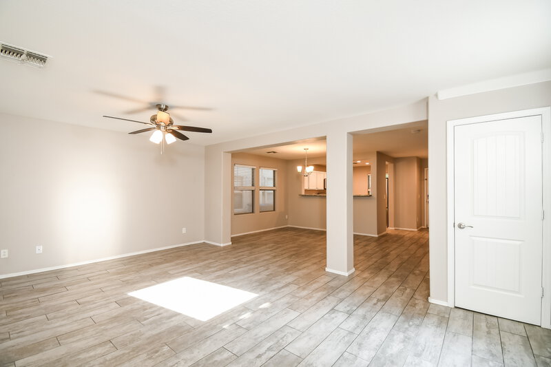 2,400/Mo, 21153 E Stonecrest Dr Queen Creek, AZ 85142 Living Room View 2