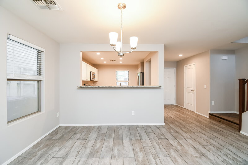 2,400/Mo, 21153 E Stonecrest Dr Queen Creek, AZ 85142 Dining Room View 2
