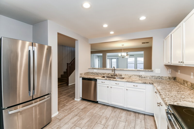 2,400/Mo, 21153 E Stonecrest Dr Queen Creek, AZ 85142 Kitchen View