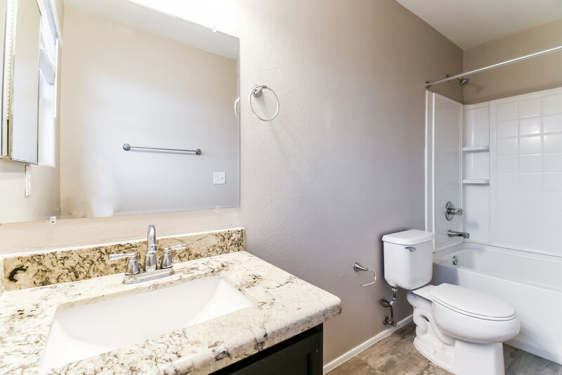 2,400/Mo, 21153 E Stonecrest Dr Queen Creek, AZ 85142 Main Bathroom View 2