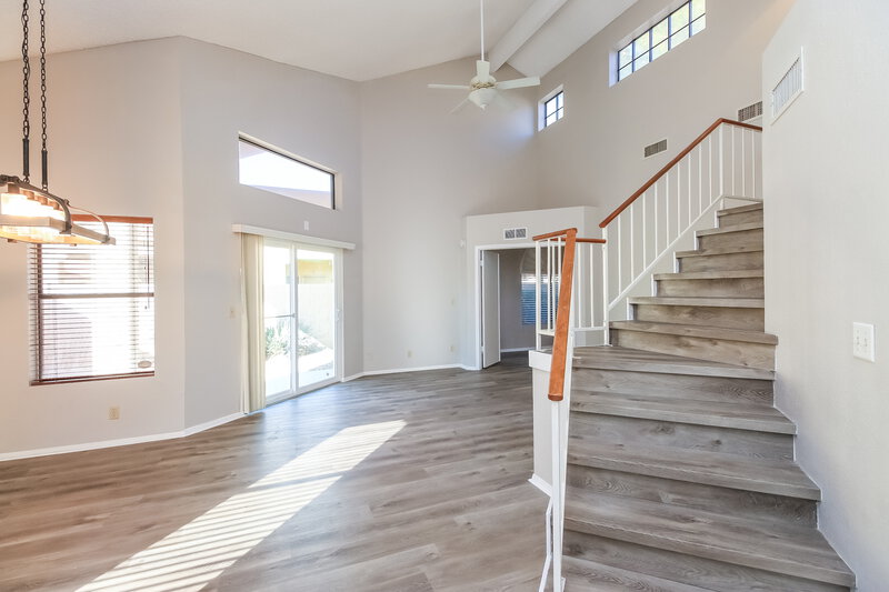 2,375/Mo, 1041 E Sunburst Ln Tempe, AZ 85284 Living Room View