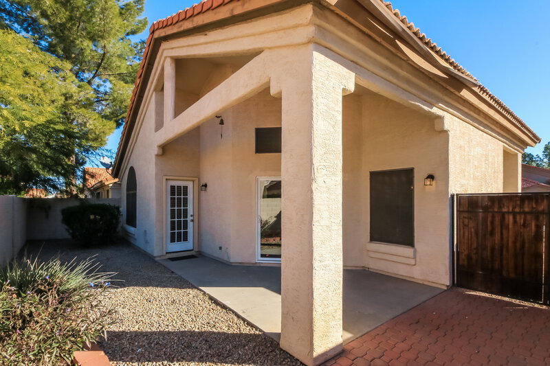 2,375/Mo, 1041 E Sunburst Ln Tempe, AZ 85284 Rear View 2