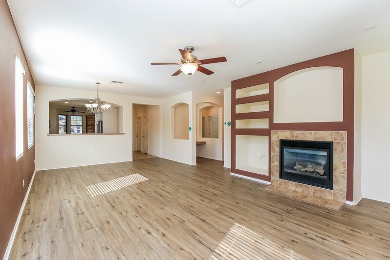 2,280/Mo, 6279 S Sunnyvale Ct Gilbert, AZ 85298 Living Room View 2