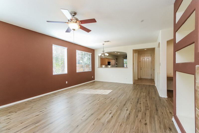 2,280/Mo, 6279 S Sunnyvale Ct Gilbert, AZ 85298 Living Room View 3
