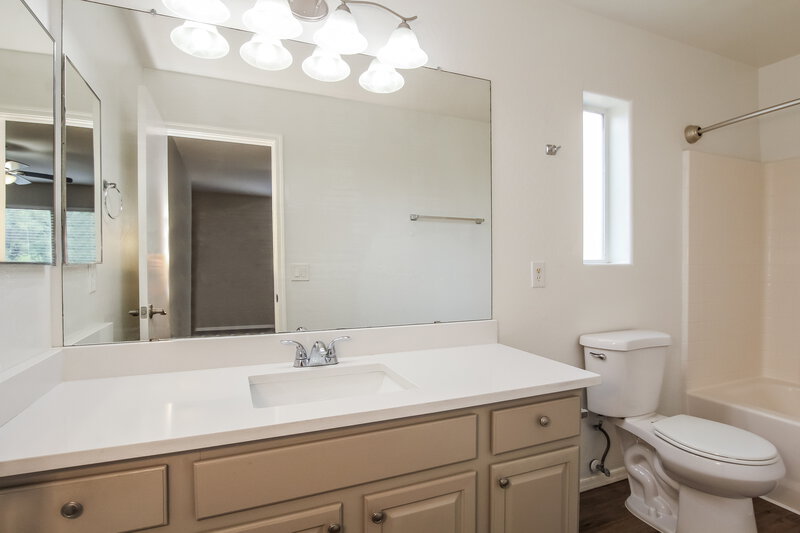 2,090/Mo, 7225 S 37th Gln Phoenix, AZ 85041 Misc View 10