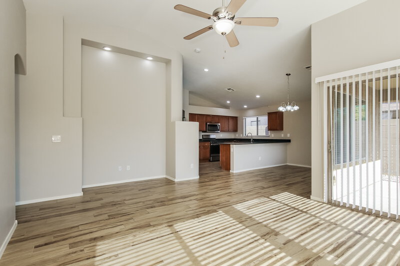 2,060/Mo, 5207 W T Ryan Lane Laveen, AZ 85339 Family Room View 2