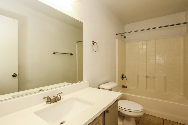 2,005/Mo, 884 S 242Nd Dr Buckeye, AZ 85326 Bathroom View