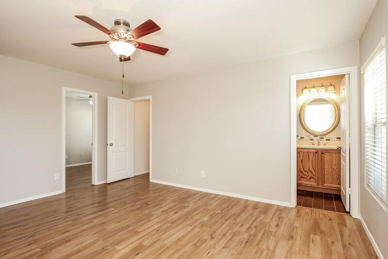 2,305/Mo, 21942 E Creosote Ct Queen Creek, AZ 85142 Main Bedroom View 2