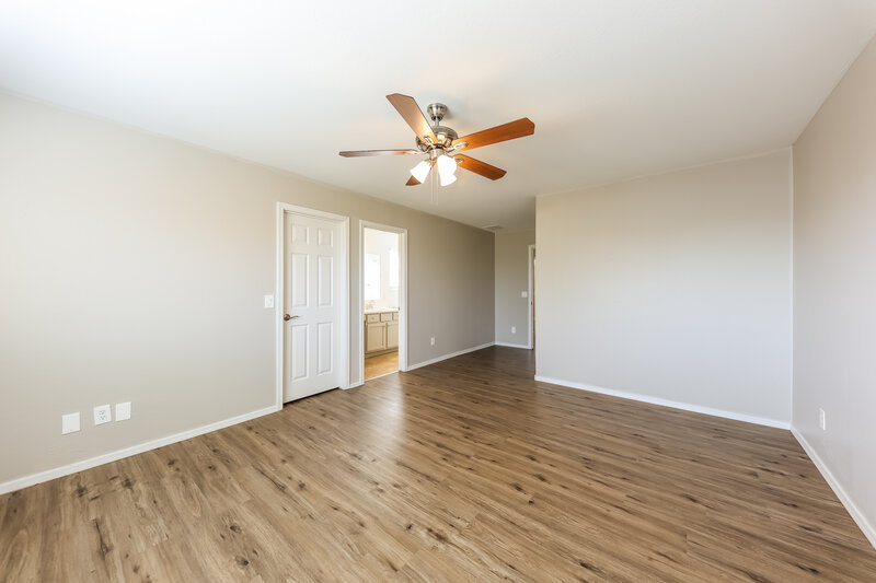 2,000/Mo, 1304 S 159th Ave Goodyear, AZ 85338 Main Bedroom View 2