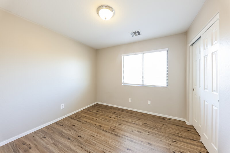 2,000/Mo, 1304 S 159th Ave Goodyear, AZ 85338 Bedroom View 2