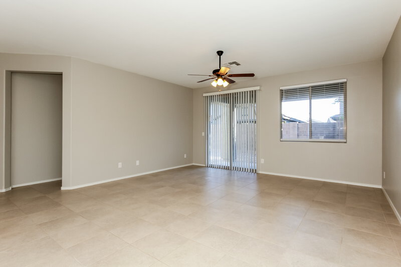 2,105/Mo, 12051 W Tether Trl Peoria, AZ 85383 Living Room View