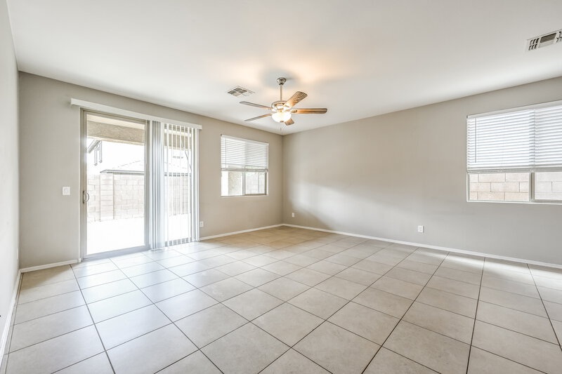 2,170/Mo, 12051 W Tether Trl Peoria, AZ 85383 Living Room View