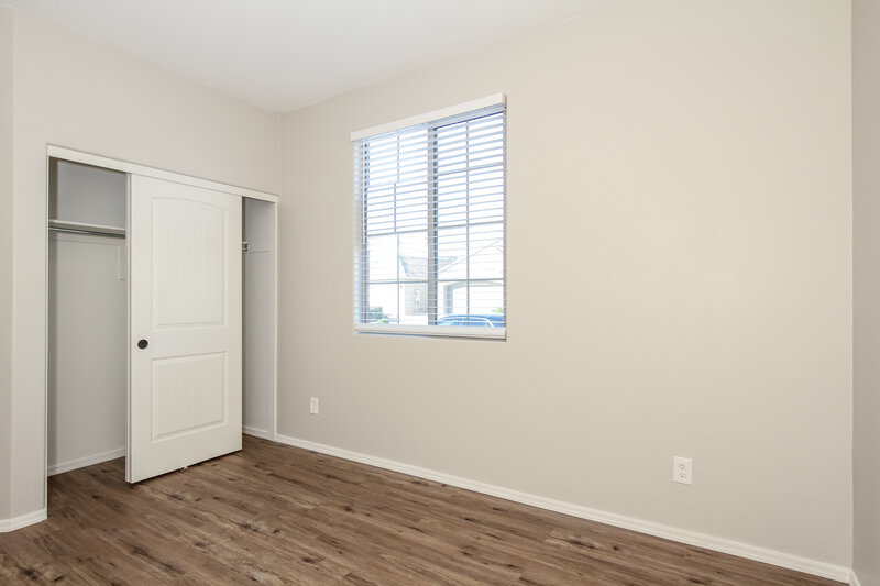 2,105/Mo, 12051 W Tether Trl Peoria, AZ 85383 Bedroom View 4