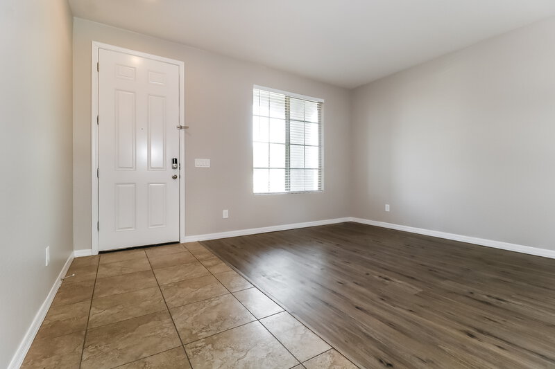 2,395/Mo, 7119 W Wood St Phoenix, AZ 85043 Misc View 2