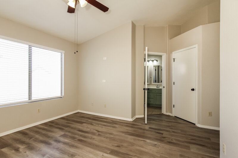 1,745/Mo, 11244 W Ruth Ave Peoria, AZ 85345 Main Bedroom View