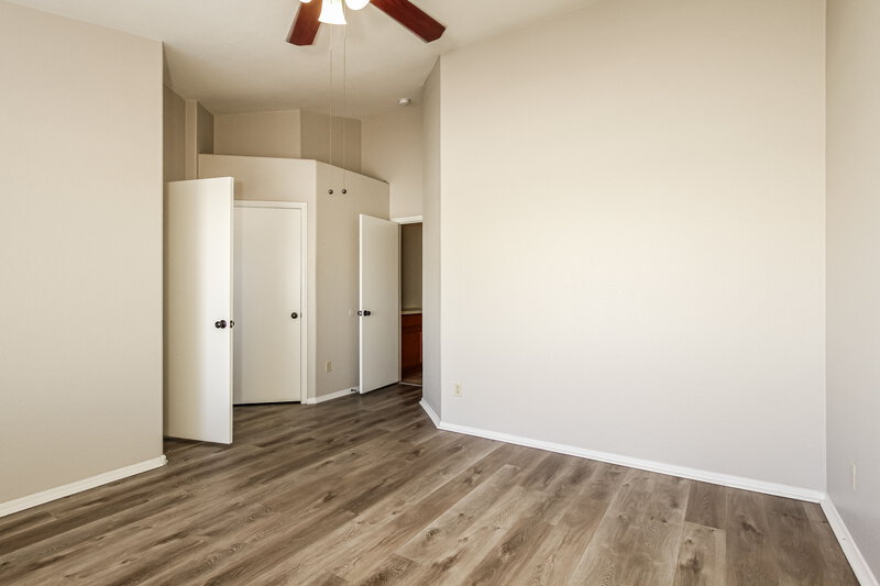 1,745/Mo, 11244 W Ruth Ave Peoria, AZ 85345 Main Bedroom View 2