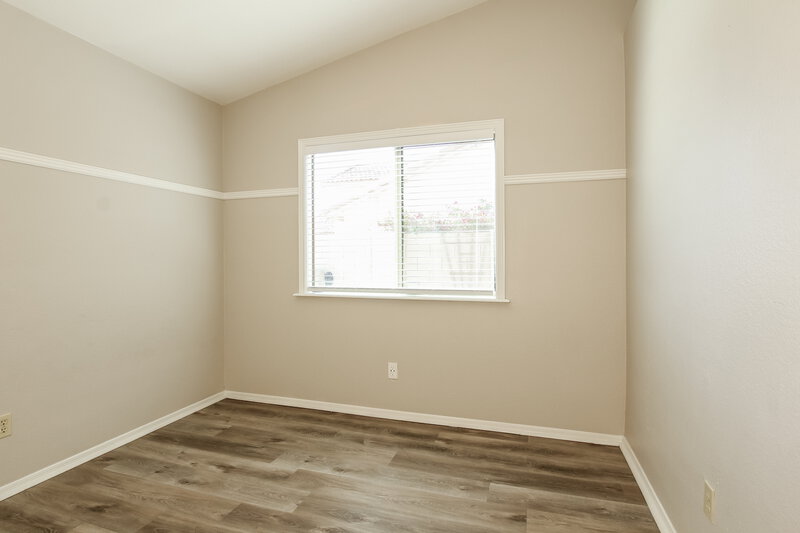 1,745/Mo, 11244 W Ruth Ave Peoria, AZ 85345 Bedroom View