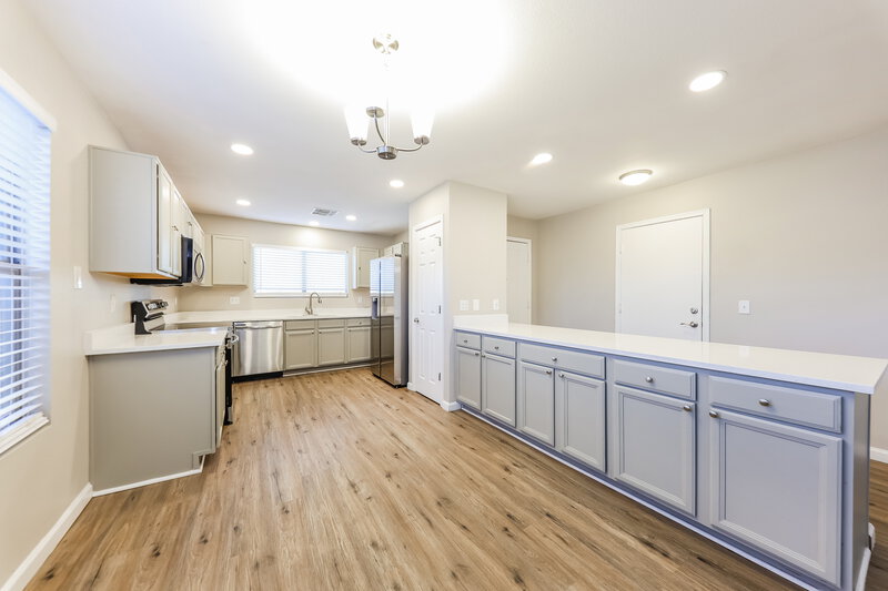 2,060/Mo, 18611 N 22nd St Lot 16 Phoenix, AZ 85024 Dining Room View 2