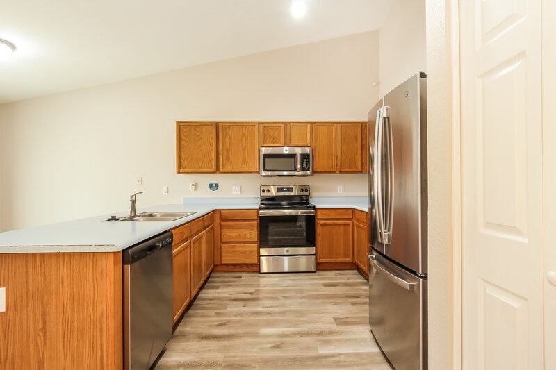 2,235/Mo, 773 E Wildhorse Dr Chandler, AZ 85286 Kitchen View