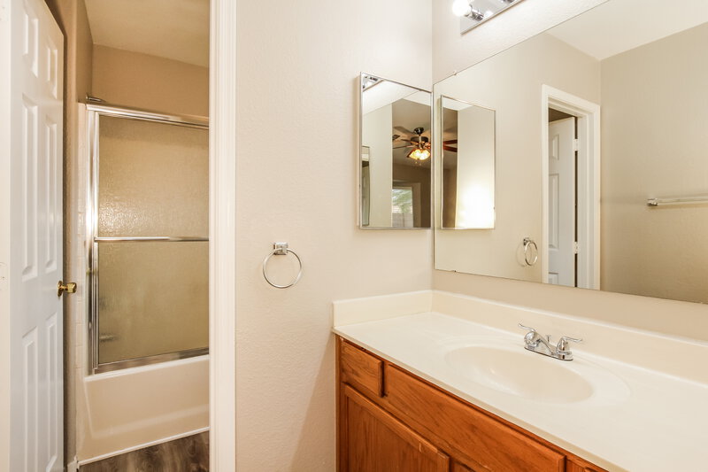 2,235/Mo, 773 E Wildhorse Dr Chandler, AZ 85286 Main Bathroom View