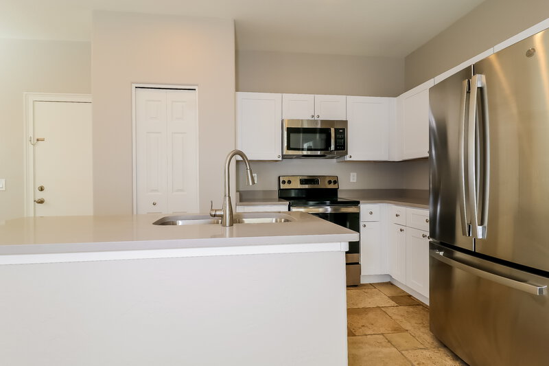 2,200/Mo, 3012 S 101st Ave Tolleson, AZ 85353 Kitchen View