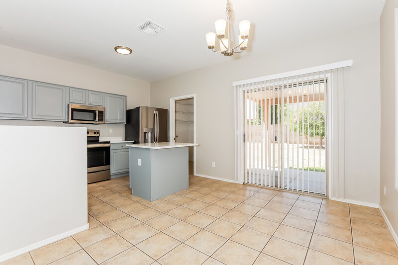 2,015/Mo, 650 E Renegade Pl Queen Creek, AZ 85143 Dining Room View