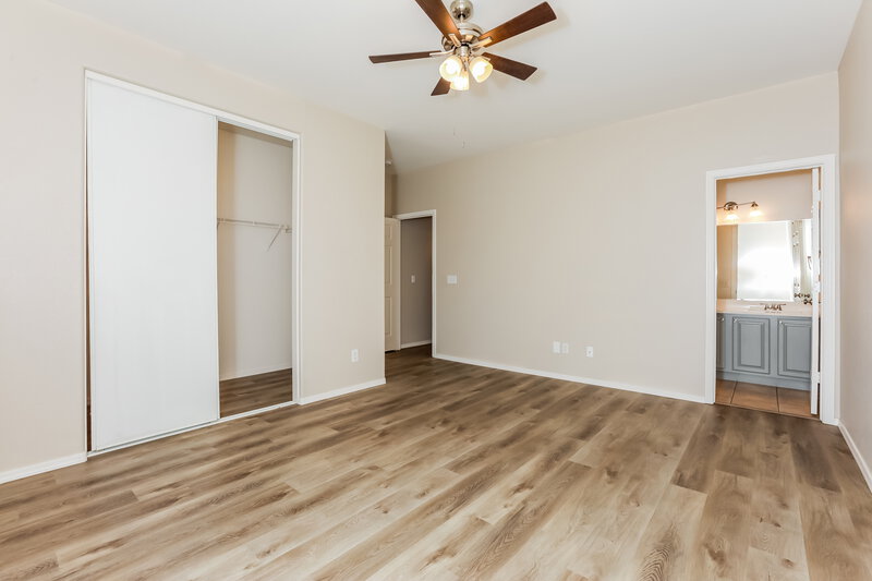 2,015/Mo, 650 E Renegade Pl Queen Creek, AZ 85143 Main Bedroom View 2
