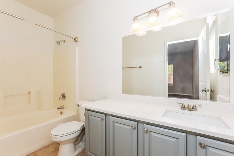 2,015/Mo, 650 E Renegade Pl Queen Creek, AZ 85143 Bathroom View