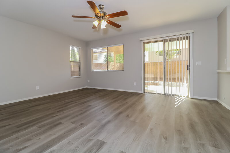 2,190/Mo, 12737 W. Desert Flower Rd Avondale, AZ 85392 Dining Room View
