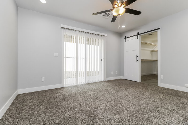 2,030/Mo, 3846 W Tamarisk Ave Phoenix, AZ 85041 Main Bedroom View