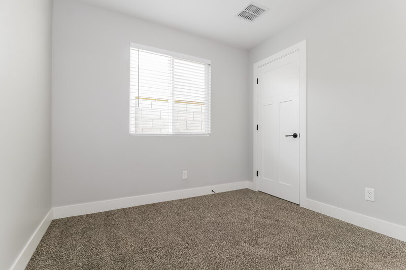 2,030/Mo, 3846 W Tamarisk Ave Phoenix, AZ 85041 Bedroom View 2