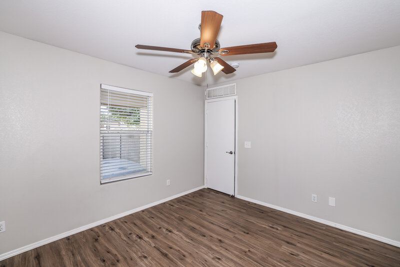 1,720/Mo, 13204 W Calavar Rd Surprise, AZ 85379 Main Bedroom View 2
