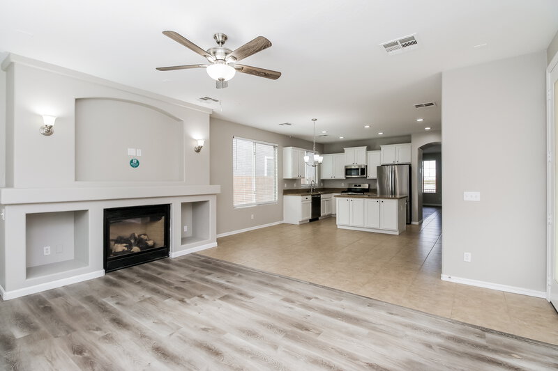 2,440/Mo, 19091 E Pelican Dr Queen Creek, AZ 85142 Family Room View 2