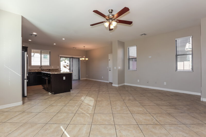 2,360/Mo, 4165 E Thunderheart Trl Gilbert, AZ 85297 Living Room View 3