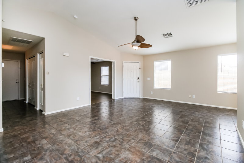 1,755/Mo, 41661 W Sunland Dr Maricopa, AZ 85138 Living Room View