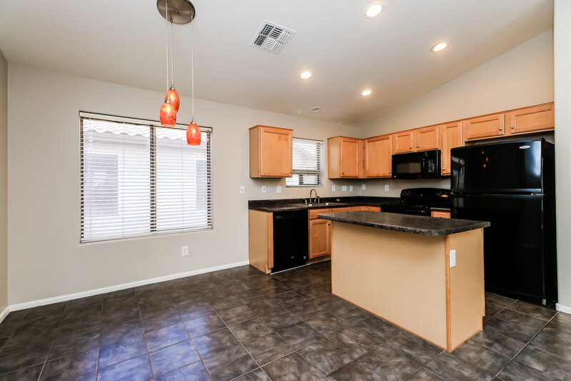 1,755/Mo, 41661 W Sunland Dr Maricopa, AZ 85138 Dining Room View