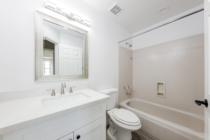 2,885/Mo, 1626 E Villa Theresa Dr Phoenix, AZ 85022 Bathroom View