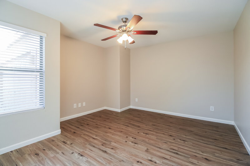 2,160/Mo, 2356 E 35th Ave Apache Junction, AZ 85119 Office View