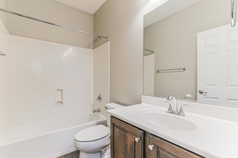 2,365/Mo, 4057 E Page Ave Gilbert, AZ 85234 Bathroom View