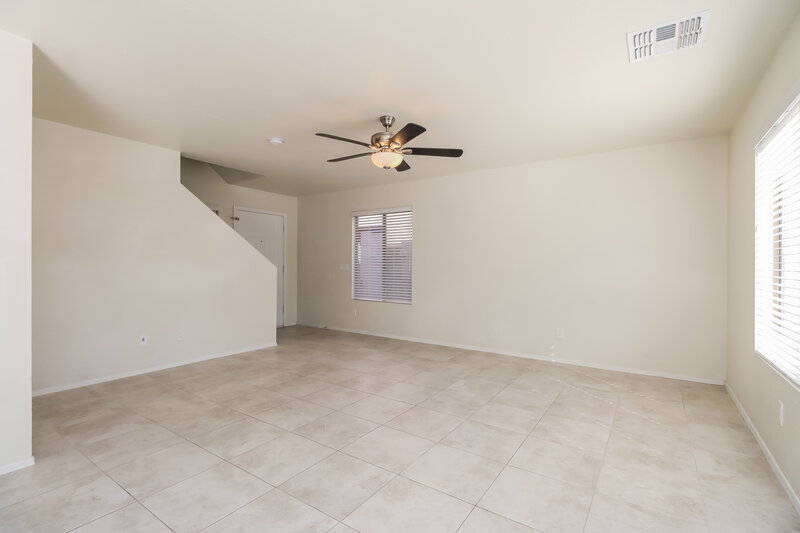 2,270/Mo, 9645 E Baltimore St Mesa, AZ 85207 Living Room View