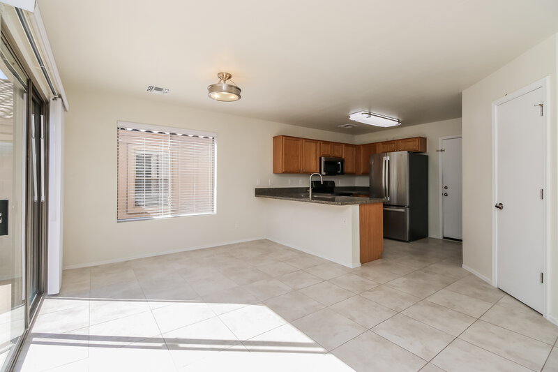 2,270/Mo, 9645 E Baltimore St Mesa, AZ 85207 Dining Room View