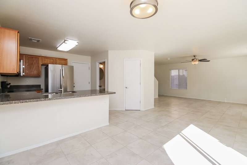 2,270/Mo, 9645 E Baltimore St Mesa, AZ 85207 Dining Room View 2