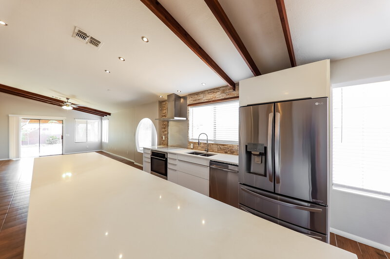 2,390/Mo, 6637 W Prickly Pear Trl Phoenix, AZ 85083 Kitchen View