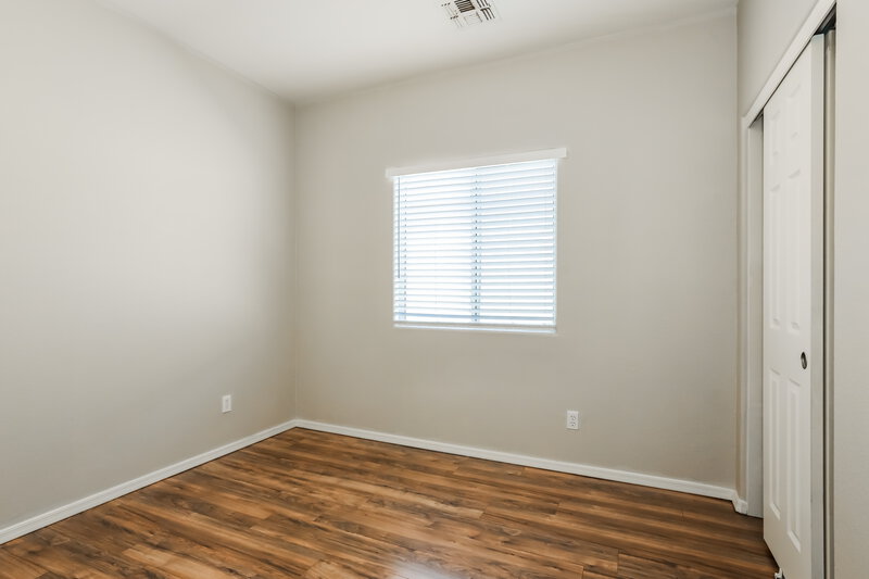 1,775/Mo, 26 N 126th Ave Avondale, AZ 85323 Bedroom View 2
