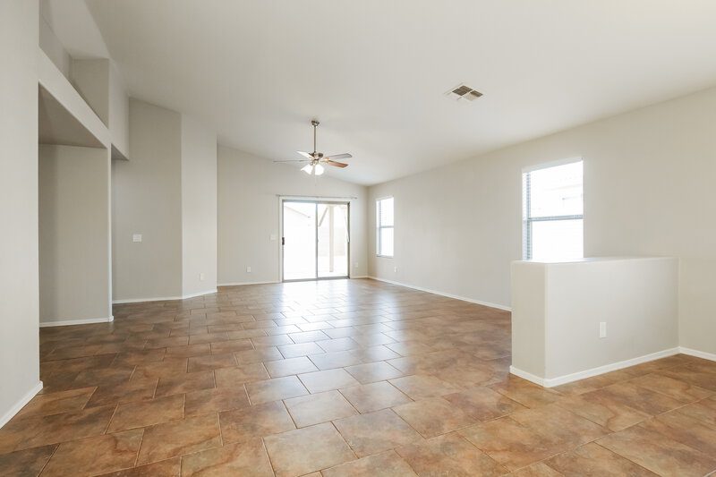 2,110/Mo, 12571 W Fairmount Ave Avondale, AZ 85392 Misc View 4