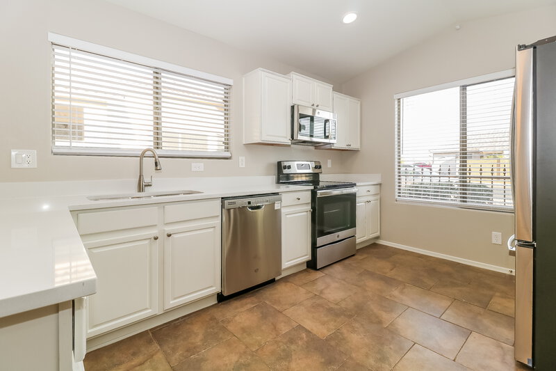 2,870/Mo, 12571 W Fairmount Ave Avondale, AZ 85392 Kitchen View
