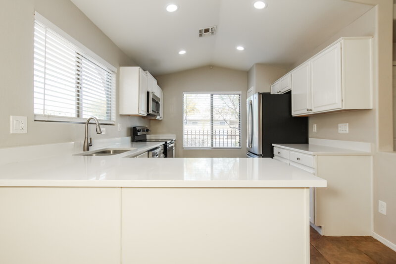 2,110/Mo, 12571 W Fairmount Ave Avondale, AZ 85392 Misc View 5