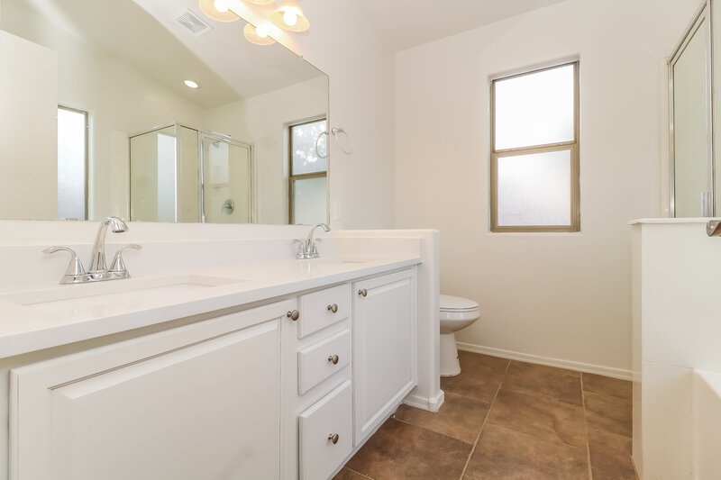 2,870/Mo, 12571 W Fairmount Ave Avondale, AZ 85392 Bathroom View